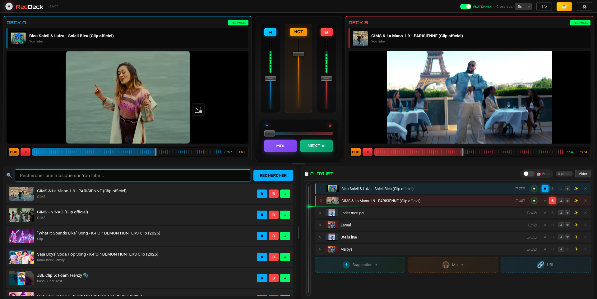 Capture d'ecran de l'interface RedDeck DJ Mixer avec deux platines virtuelles